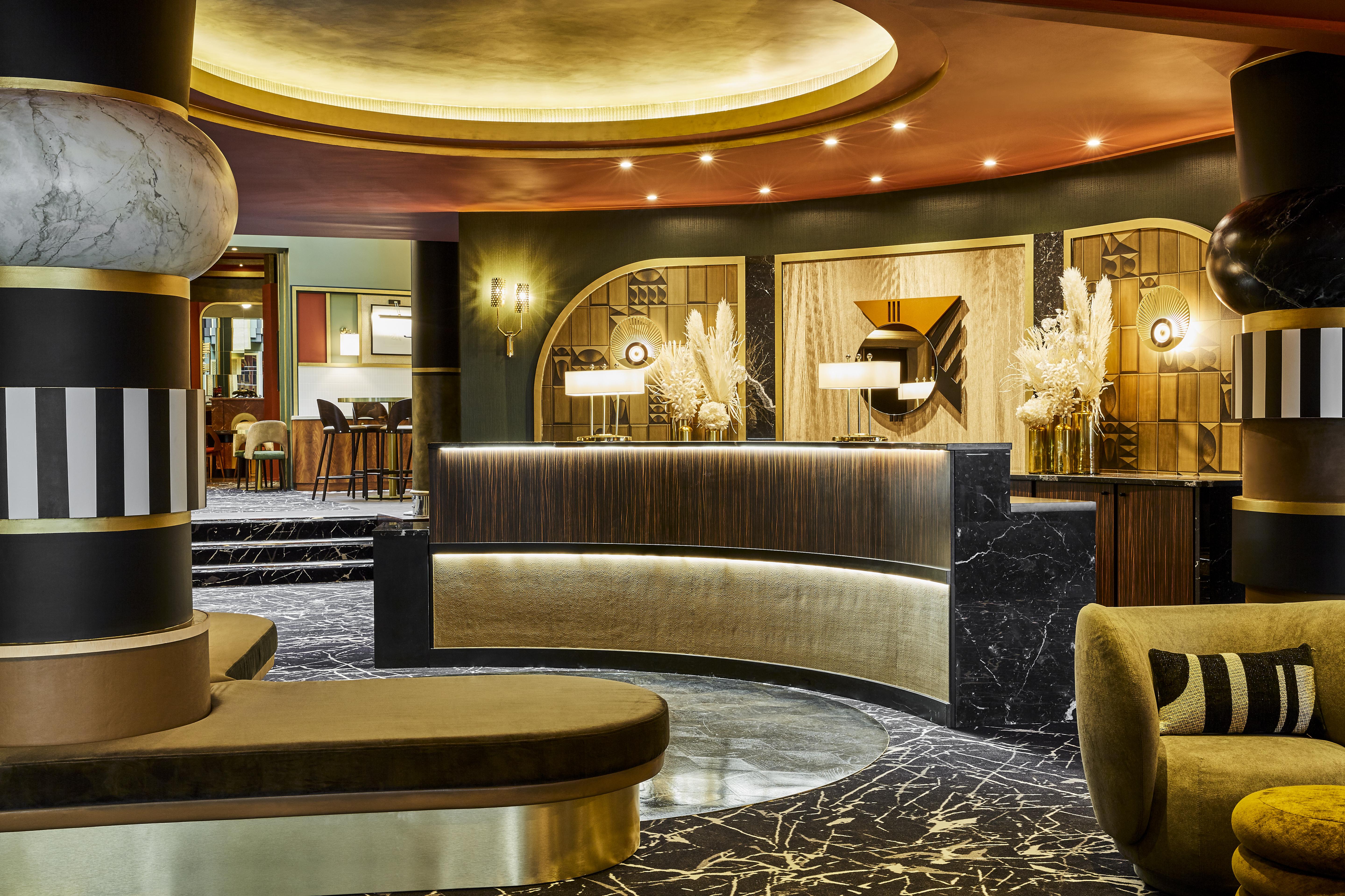 네스트 파리 라 디펜스 쀼또 외부 사진 The lobby of the hotel