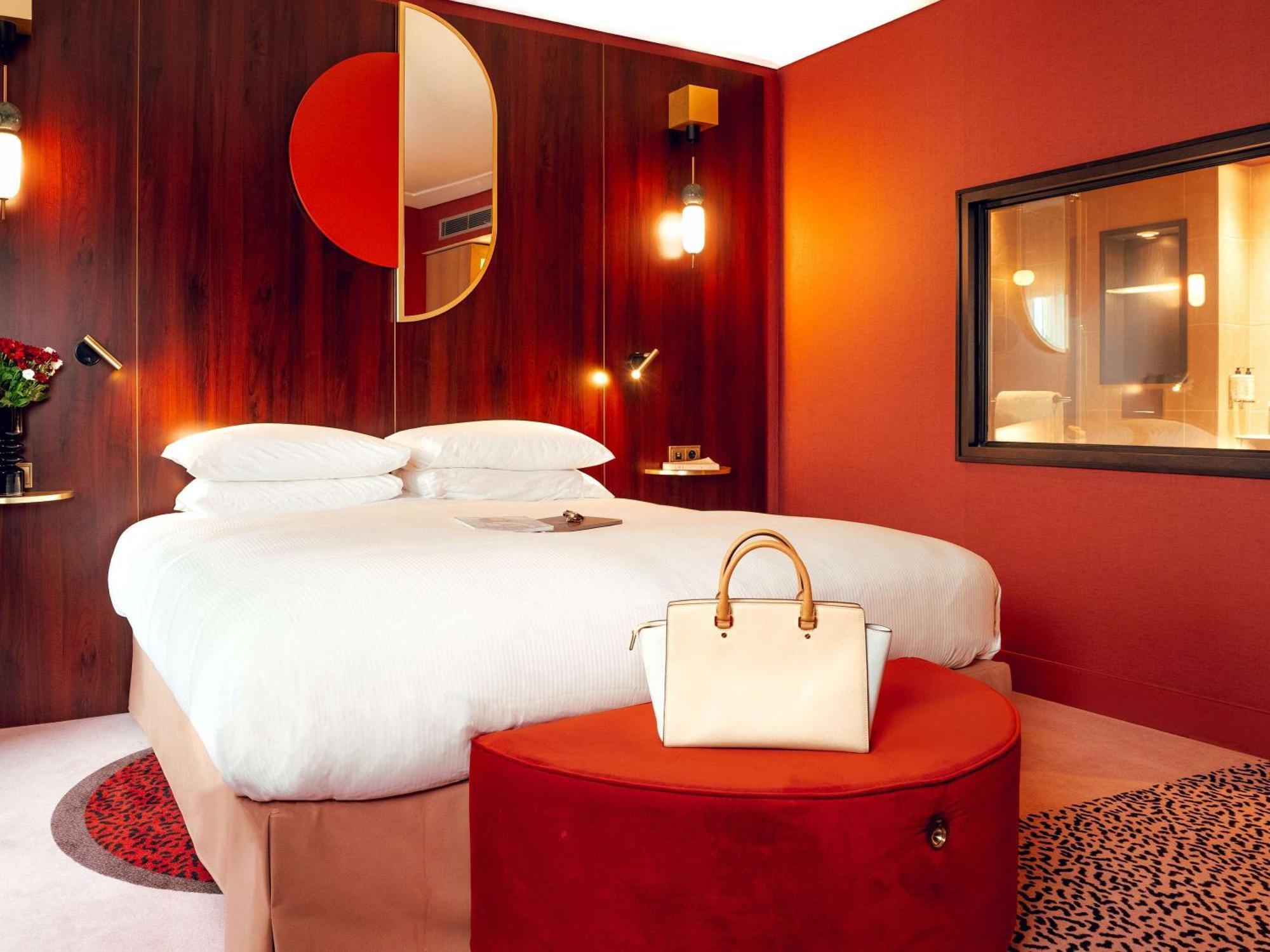 네스트 파리 라 디펜스 쀼또 외부 사진 A room at the Mandarin Oriental Paris