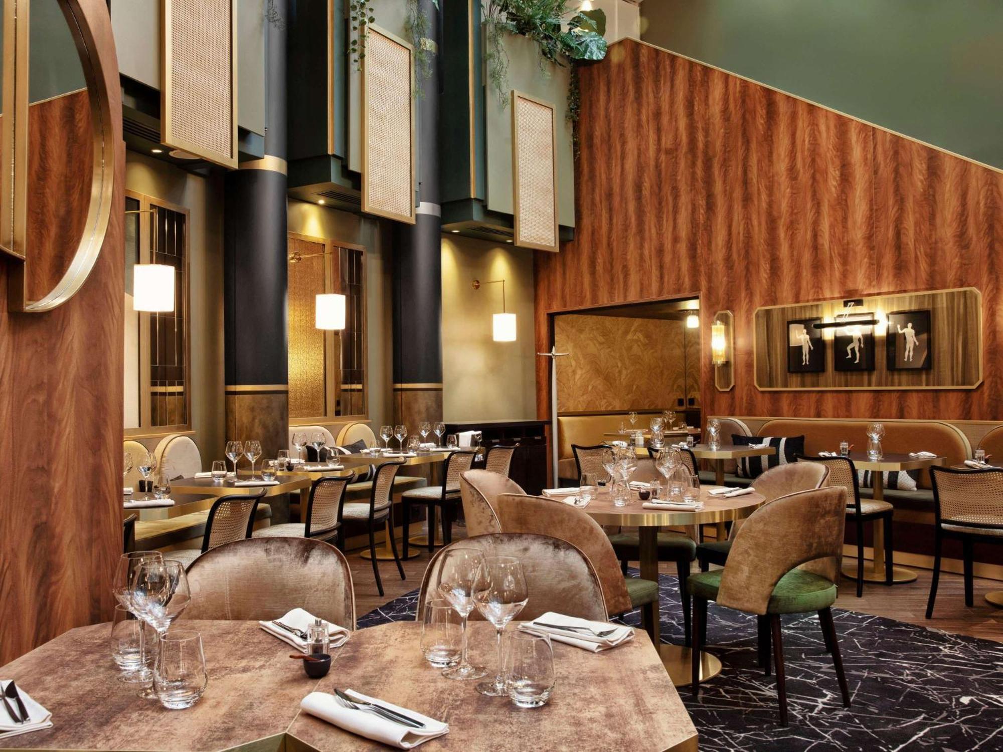 네스트 파리 라 디펜스 쀼또 외부 사진 Restaurant L'Atelier de Joël Robuchon, Paris